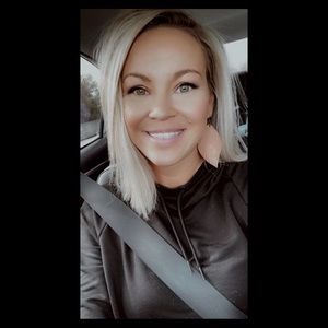 Meet your Posher, Felicia